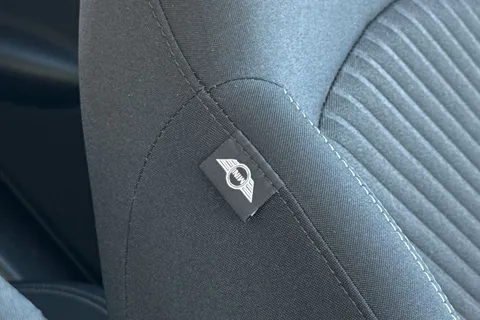 31 of 52 for Mini Countryman 2.0 Cooper SD Euro 5 (s/s) 5dr