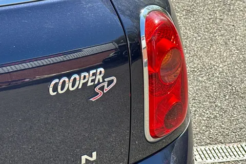 36 of 52 for Mini Countryman 2.0 Cooper SD Euro 5 (s/s) 5dr