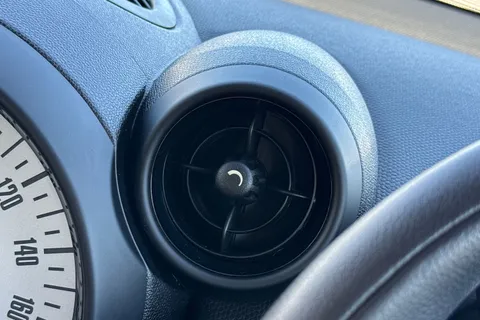 40 of 52 for Mini Countryman 2.0 Cooper SD Euro 5 (s/s) 5dr