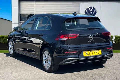 MJ71YPC Volkswagen Golf 2.0 TDI Life 5dr DSG Thumbnail #2