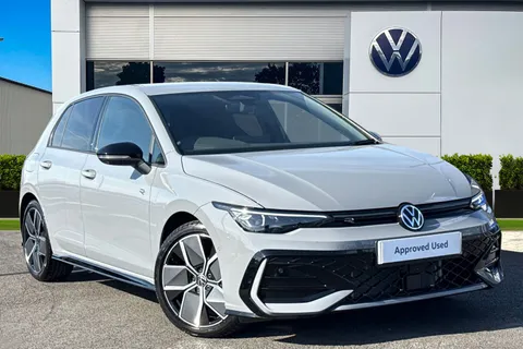 GM75AVB Volkswagen Golf 1.5 eTSI 150 Black Edition 5dr DSG **AREA VIEW - TECHNOLOGY PACKAGE** Thumbnail #2