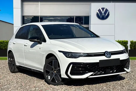  Volkswagen Golf 1.5 TSI Black Edition Euro 6 (s/s) 5dr Thumbnail #2