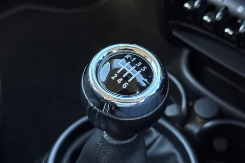 43 of 52 for Mini Countryman 2.0 Cooper SD Euro 5 (s/s) 5dr