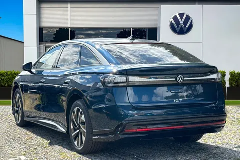  Volkswagen Id.7 Pro 77kWh Match Plus Fastback Auto 5dr Thumbnail #3
