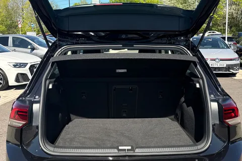 MJ71YPC Volkswagen Golf 2.0 TDI Life 5dr DSG Thumbnail #7