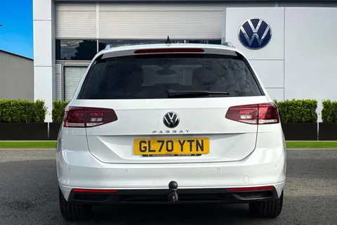4 of 44 for VOLKSWAGEN PASSAT 2.0 TDI EVO SCR SEL 5dr