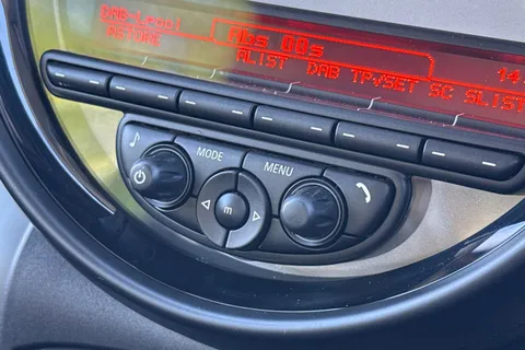 45 of 52 for Mini Countryman 2.0 Cooper SD Euro 5 (s/s) 5dr