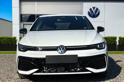  Volkswagen Golf 1.5 TSI Black Edition Euro 6 (s/s) 5dr Thumbnail #6