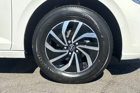 6 of 40 for Volkswagen Polo 1.0 EVO Life Euro 6 (s/s) 5dr