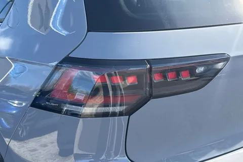 GM75AVB Volkswagen Golf 1.5 eTSI 150 Black Edition 5dr DSG **AREA VIEW - TECHNOLOGY PACKAGE** Thumbnail #9