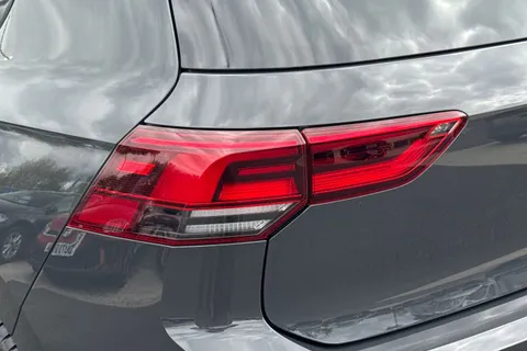 MD23XUH Volkswagen Golf 1.5 TSI Style Edition 5dr Thumbnail #9