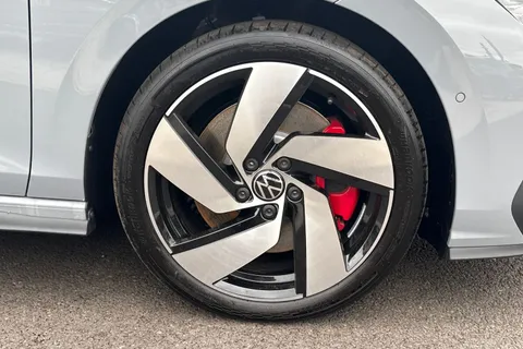 MD75DHX Volkswagen Golf 2.0 TSI 265 GTI 5dr DSG **PAN ROOF** Thumbnail #10