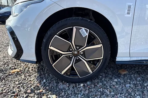  Volkswagen Golf 1.5 TSI Black Edition Euro 6 (s/s) 5dr Thumbnail #10