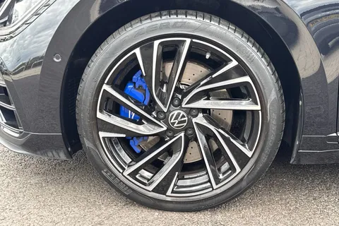 KP23ZYE Volkswagen Arteon 2.0 TSI R 5dr 4MOTION DSG **HEADS UP DISPLAY + ASSISTANCE PACK PLUS** Thumbnail #13