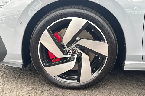 MD75DHX Volkswagen Golf 2.0 TSI 265 GTI 5dr DSG **PAN ROOF** Thumbnail #12