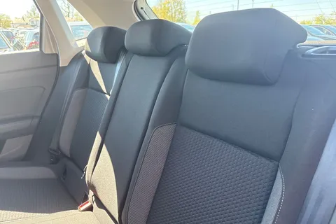 13 of 40 for Volkswagen Polo 1.0 EVO Life Euro 6 (s/s) 5dr