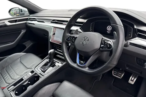 KP23ZYE Volkswagen Arteon 2.0 TSI R 5dr 4MOTION DSG **HEADS UP DISPLAY + ASSISTANCE PACK PLUS** Thumbnail #15