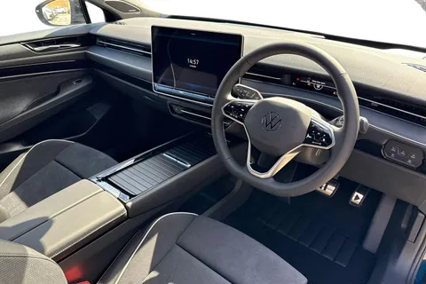  Volkswagen Id.7 Pro 77kWh Match Plus Fastback Auto 5dr Thumbnail #14