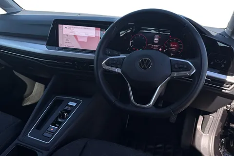 MJ71YPC Volkswagen Golf 2.0 TDI Life 5dr DSG Thumbnail #18