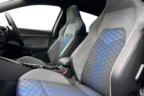  Volkswagen Golf 2.0 TSI R Black Edition DSG 4Motion Euro 6 (s/s) 5dr Thumbnail #15