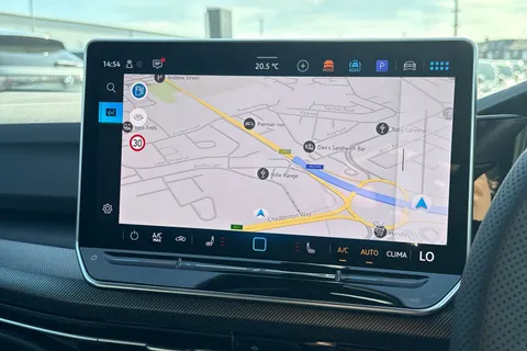 GM75AVB Volkswagen Golf 1.5 eTSI 150 Black Edition 5dr DSG **AREA VIEW - TECHNOLOGY PACKAGE** Thumbnail #18