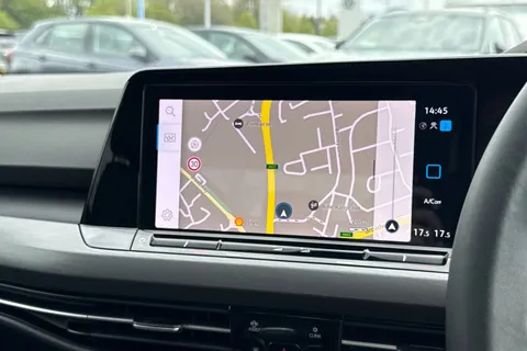 MD23XUH Volkswagen Golf 1.5 TSI Style Edition 5dr Thumbnail #18