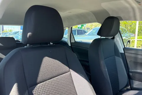 20 of 40 for Volkswagen Polo 1.0 EVO Life Euro 6 (s/s) 5dr