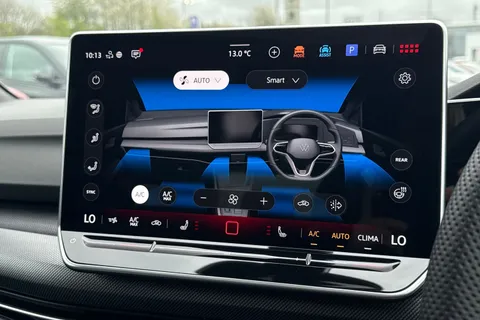 MD75DHX Volkswagen Golf 2.0 TSI 265 GTI 5dr DSG **PAN ROOF** Thumbnail #22