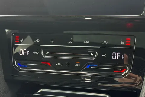 KP23ZYE Volkswagen Arteon 2.0 TSI R 5dr 4MOTION DSG **HEADS UP DISPLAY + ASSISTANCE PACK PLUS** Thumbnail #23