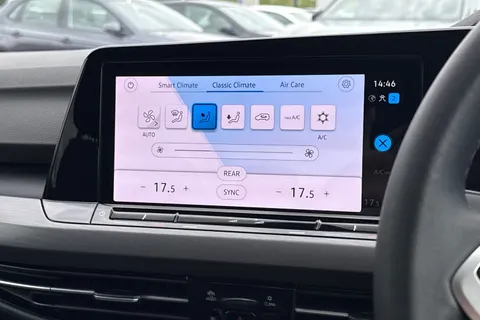 MD23XUH Volkswagen Golf 1.5 TSI Style Edition 5dr Thumbnail #23