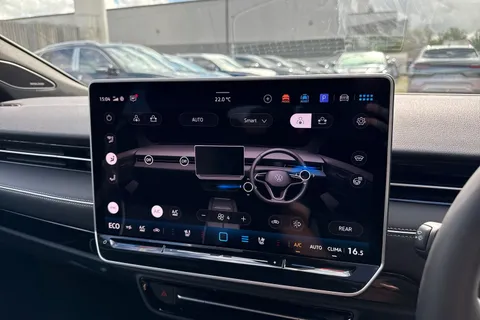  Volkswagen Id.7 Pro 77kWh Match Plus Fastback Auto 5dr Thumbnail #22