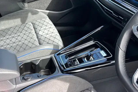 KR75XCE Volkswagen Golf 2.0 TDI 150 R-Line 5dr DSG **PAN ROOF + AREA VIEW** Thumbnail #24