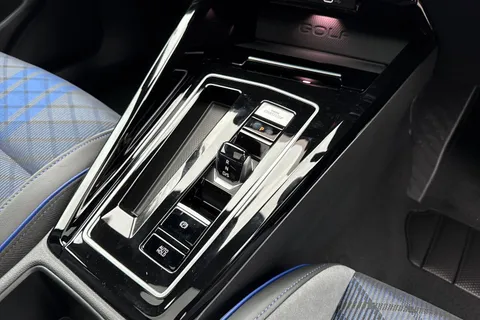  Volkswagen Golf 2.0 TSI R Black Edition DSG 4Motion Euro 6 (s/s) 5dr Thumbnail #22