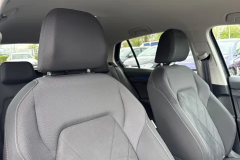 MD23XUH Volkswagen Golf 1.5 TSI Style Edition 5dr Thumbnail #25