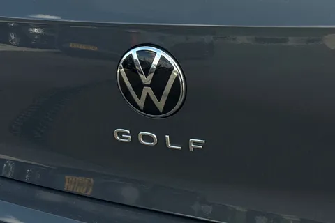KR75XCE Volkswagen Golf 2.0 TDI 150 R-Line 5dr DSG **PAN ROOF + AREA VIEW** Thumbnail #26
