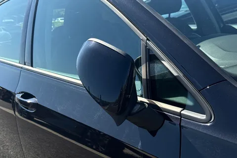 MJ71YPC Volkswagen Golf 2.0 TDI Life 5dr DSG Thumbnail #28