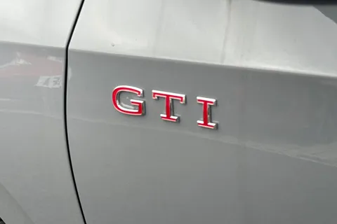 MD75DHX Volkswagen Golf 2.0 TSI 265 GTI 5dr DSG **PAN ROOF** Thumbnail #27