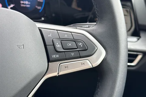 MD23XUH Volkswagen Golf 1.5 TSI Style Edition 5dr Thumbnail #32