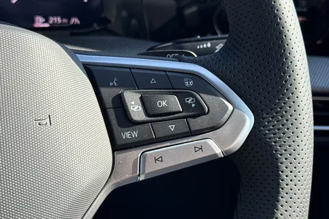 GM75AVB Volkswagen Golf 1.5 eTSI 150 Black Edition 5dr DSG **AREA VIEW - TECHNOLOGY PACKAGE** Thumbnail #35