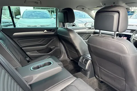 35 of 44 for VOLKSWAGEN PASSAT 2.0 TDI EVO SCR SEL 5dr