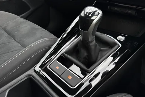 MD23XUH Volkswagen Golf 1.5 TSI Style Edition 5dr Thumbnail #35