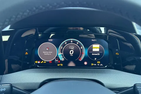  Volkswagen Golf 1.5 TSI Black Edition Euro 6 (s/s) 5dr Thumbnail #34