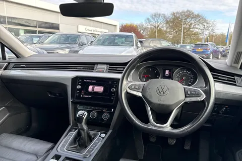 36 of 44 for VOLKSWAGEN PASSAT 2.0 TDI EVO SCR SEL 5dr