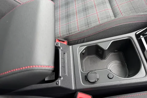 MD75DHX Volkswagen Golf 2.0 TSI 265 GTI 5dr DSG **PAN ROOF** Thumbnail #39