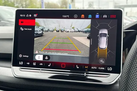 MD75DHX Volkswagen Golf 2.0 TSI 265 GTI 5dr DSG **PAN ROOF** Thumbnail #43