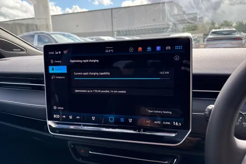  Volkswagen Id.7 Pro 77kWh Match Plus Fastback Auto 5dr Thumbnail #45