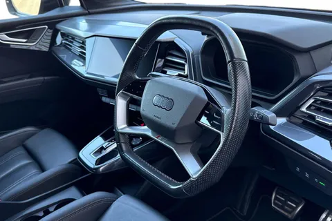 YE73GGZ Audi Q4 e-tron Q4 Sportback (S) Black Edition 40 e-tron  150,00 kW Thumbnail #15