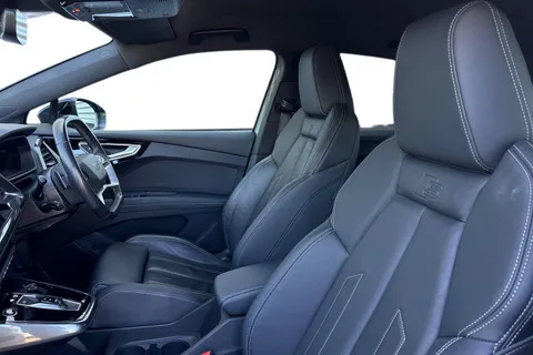 YE73GGZ Audi Q4 e-tron Q4 Sportback (S) Black Edition 40 e-tron  150,00 kW Thumbnail #17