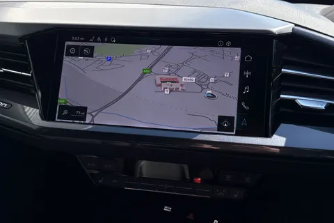 YE73GGZ Audi Q4 e-tron Q4 Sportback (S) Black Edition 40 e-tron  150,00 kW Thumbnail #18