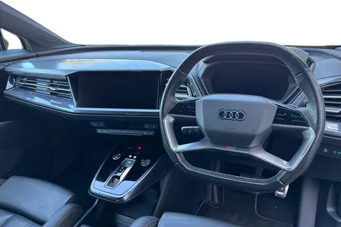 YE73GGZ Audi Q4 e-tron Q4 Sportback (S) Black Edition 40 e-tron  150,00 kW Thumbnail #19